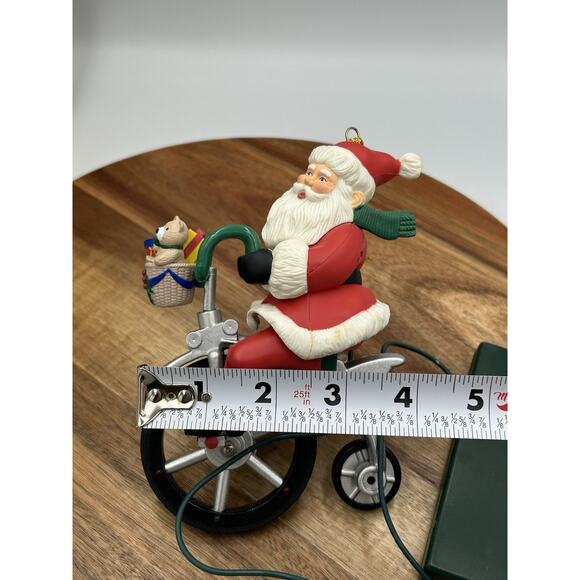 Vtg Avon Cycling Santa Musical Ornament New in Gift Collection Box Christmas - Picture 5 of 10